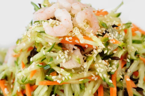 Salada de legumes com camarão — Fotografia de Stock