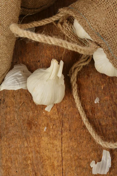 Ripe garlic — Stock Photo, Image