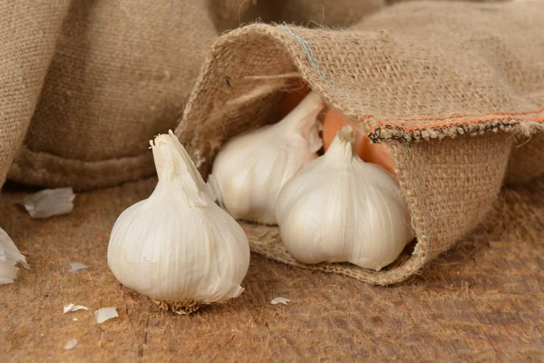 Ripe garlic — Stock Photo, Image