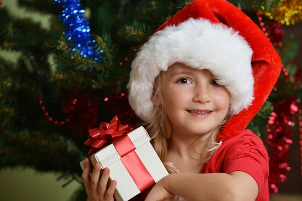 Menina em santa cap — Fotografia de Stock