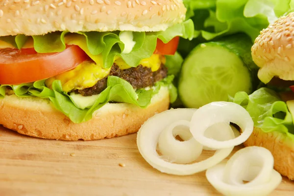 Smakelijke hamburger — Stockfoto