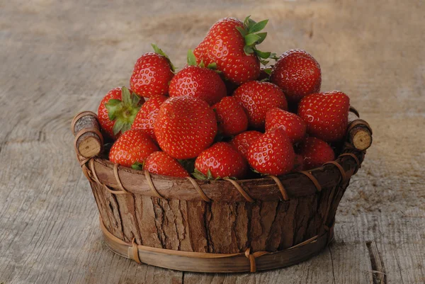 Panier de fraises — Photo