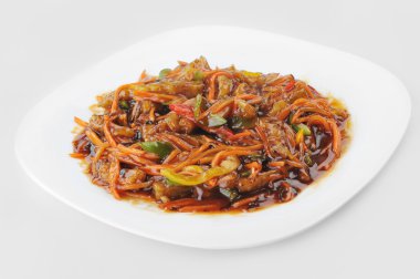kırmızı soslu tavuk