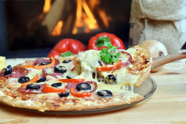 Leckere Pizza — Stockfoto