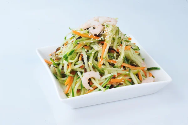 Ensalada de verduras con camarones — Foto de Stock