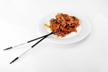 kırmızı soslu tavuk