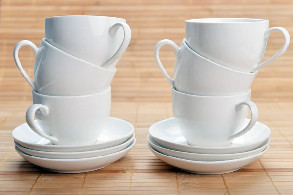 Koffie cups met schoteltjes — Stockfoto