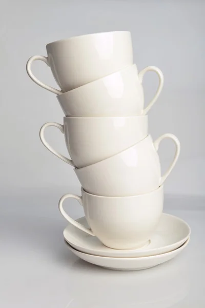 Кофейные чашки с блюдцами — стоковое фото