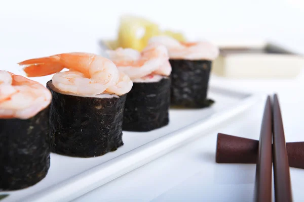 Deliciosos rolos de sushi — Fotografia de Stock