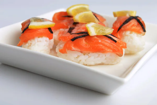 Sushi con salmone — Foto Stock