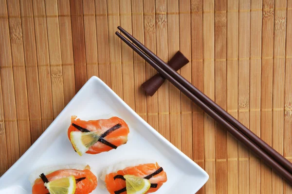 Sushi with salmon — Stock Photo, Image