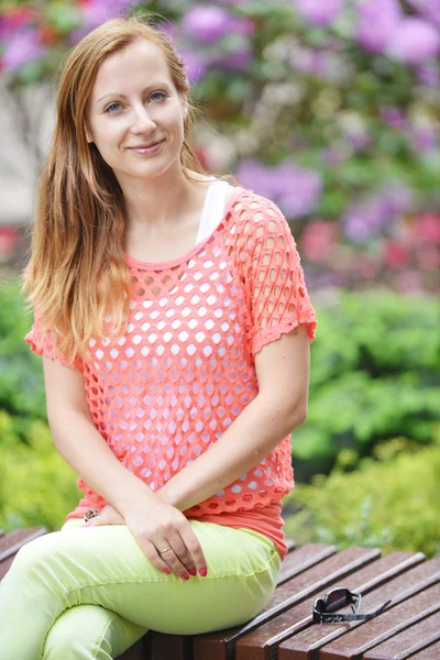 Mujer joven — Foto de Stock