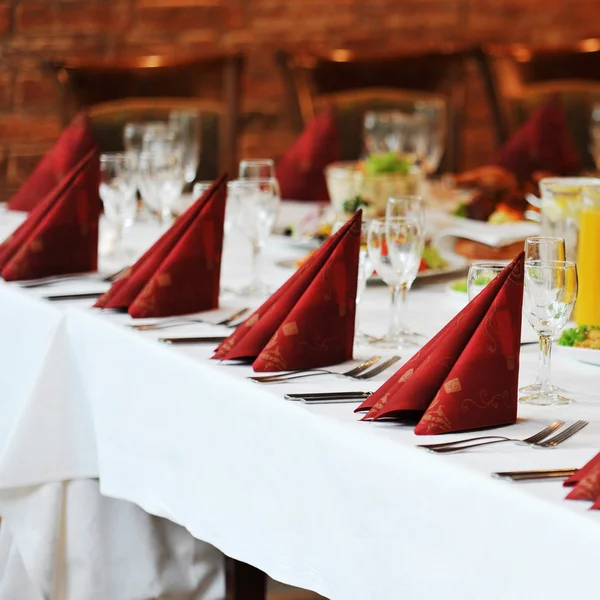 Table with food and drink — Stock Photo, Image