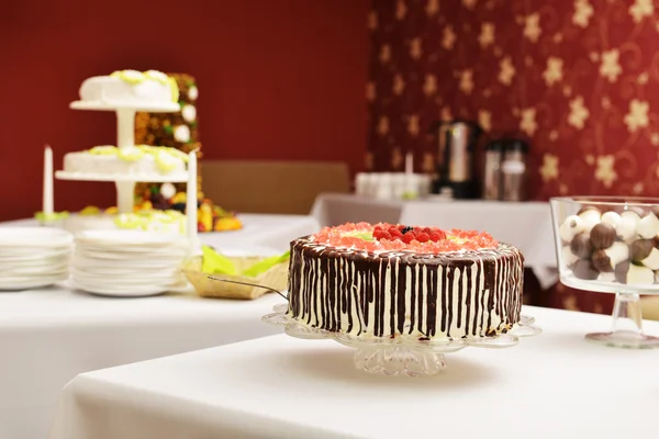 Dos pasteles de boda —  Fotos de Stock