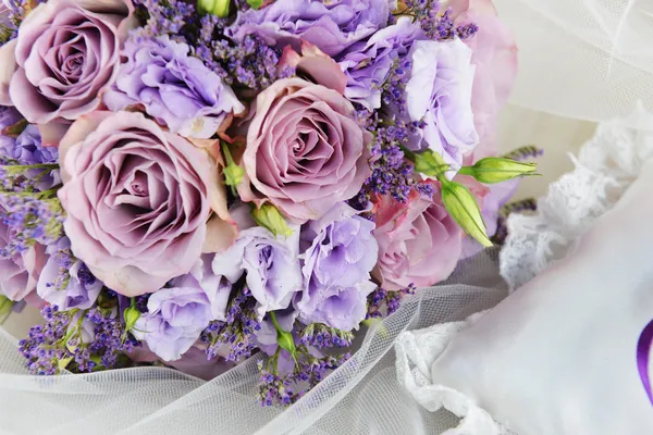 Bouquet violet images libres de droit, photos de Bouquet violet |  Depositphotos