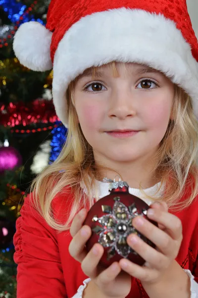 Menina perto de abeto de Natal — Fotografia de Stock