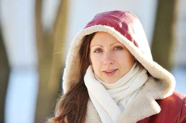 Junge Frau — Stockfoto