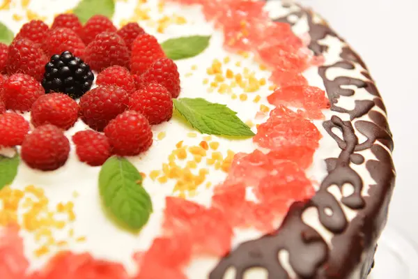 Cake with raspberry Royalty Free Stock Images