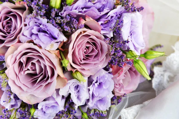 Bouquet of purple flowers — Stock Photo, Image