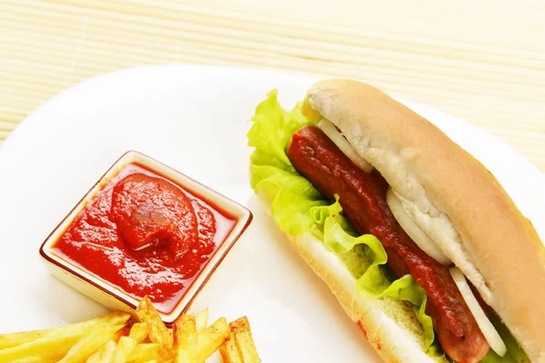 Appetizing hot dog — Stock Photo, Image