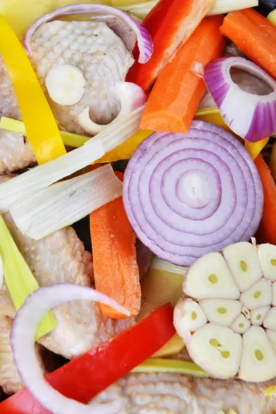 Vegetables and chicken — Stock Photo, Image