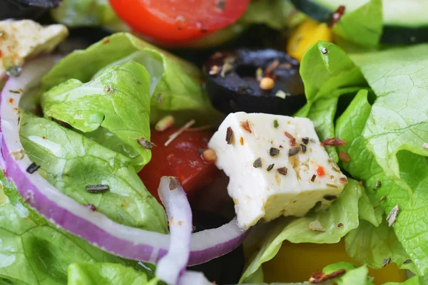 Salad with fresh vegetables — Stock Photo, Image