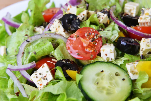 Sallad med färska grönsaker — Stockfoto