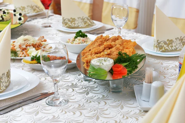 Fried chicken pieces — Stock Photo, Image