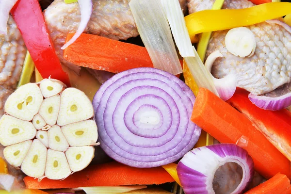 Vegetables and chicken — Stock Photo, Image