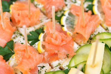 Kırmızı balıklı sandviç