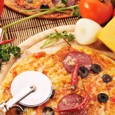 peynirli pizza