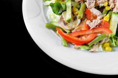 taze doğranmış ton balıklı salata
