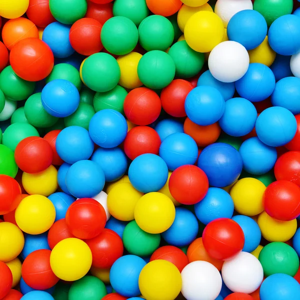 色のプラスチック ボール — ストック写真