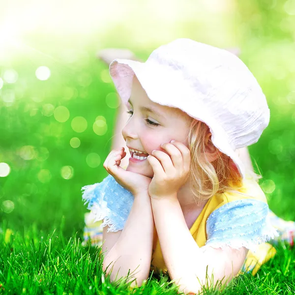 Ragazza in cappello — Foto Stock