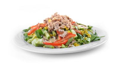 taze doğranmış ton balıklı salata 
