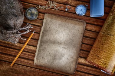 Pusula, izle ve eski kağıt