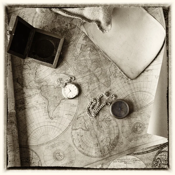 Compass on old map — Stock Photo, Image