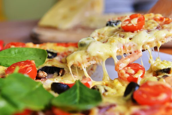 Pizza fresca — Foto Stock