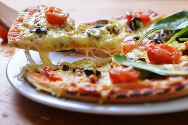 Pizza segar — Stok Foto
