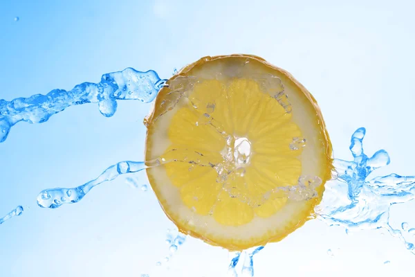 Slice of lemon — Stock Photo, Image