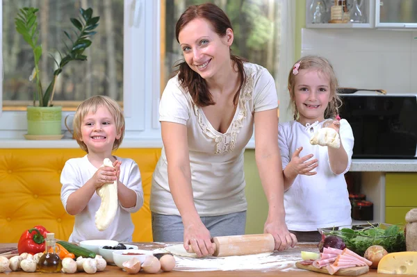 Mother with children — Stock Photo, Image