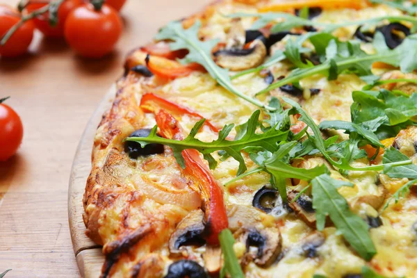 Bakade pizza — Stockfoto