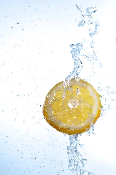 Slice of lemon — Stock Photo, Image