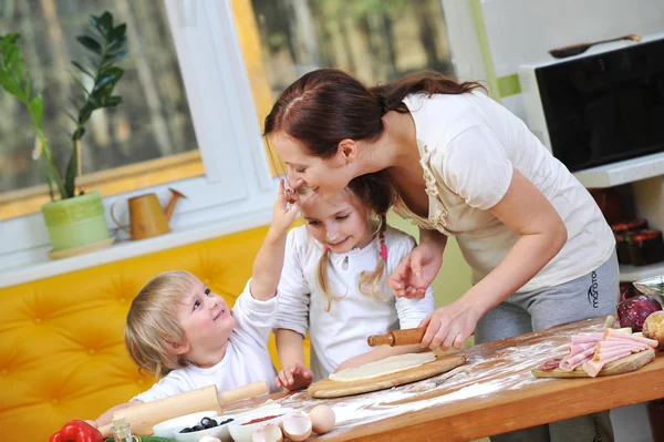 Mother with children — Stock Photo, Image