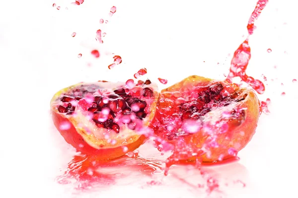 Slices of  pomegranate — Stock Photo, Image