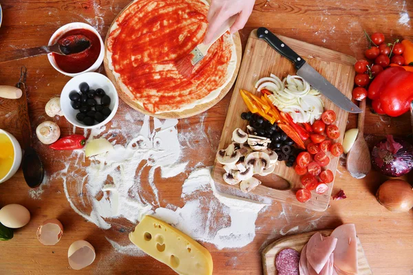 Masa de pizza deliciosa — Foto de Stock