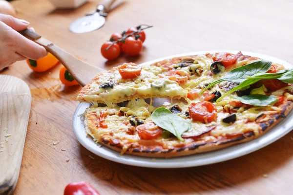 Pizza al horno — Foto de Stock