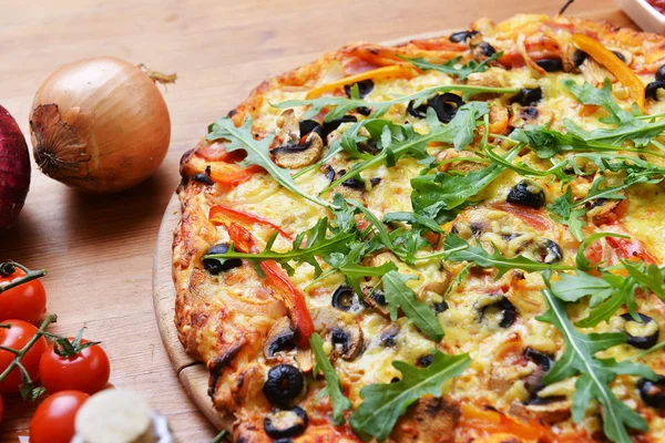 Pieczone pizza włoska — Zdjęcie stockowe