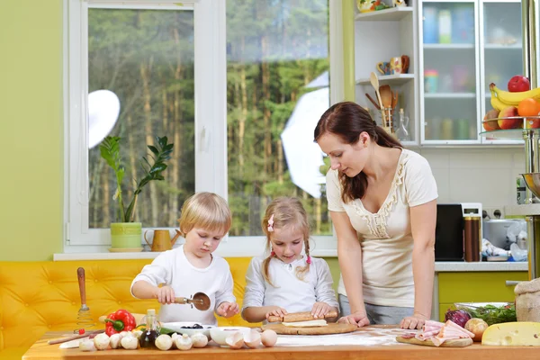 Mother with children — Stock Photo, Image