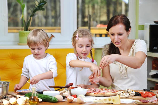 Mother with children — Stock Photo, Image